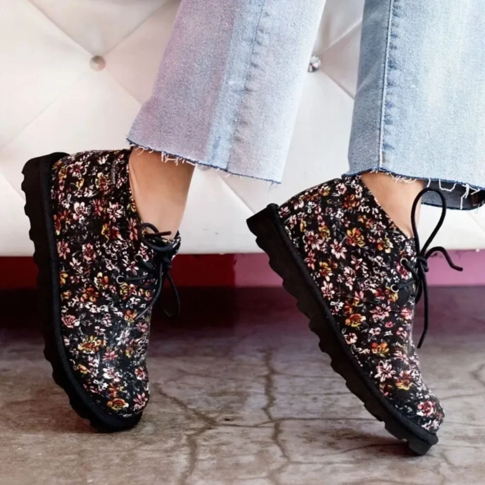 BEARPAW KIDS YOUTH Chukka Bootie Boots BLACK Floral US Sz 2 NWOT 2578Y